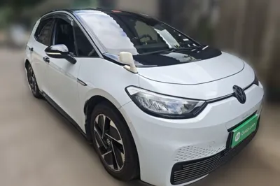 Volkswagen ID.3 2023, 13300 км, за 14975 USD