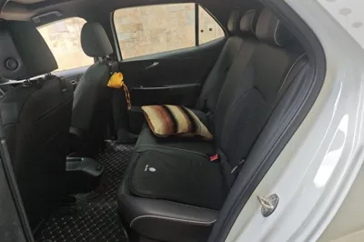 Volkswagen ID.3 2023, 13300 км, за 14975 USD - фото 20