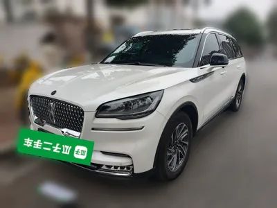 Lincoln Aviator · 2022 год