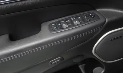 Jeep Cherokee 2019, 106659 км, за 65636.08 USD - фото 17