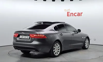 Jaguar XE 2016, 74741 км, за 5176.99 USD