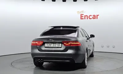Jaguar XE 2016, 74741 км, за 5176.99 USD