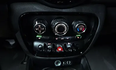MINI Clubman 2018, 148279 км, за 3957.71 USD - фото 16