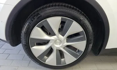 Tesla Model Y 2021, 117736 км, за 19339.71 USD