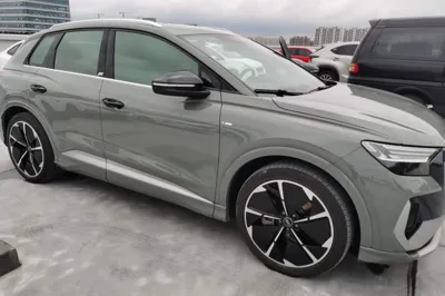 Audi Q4 e-tron 2022, 37700 км, за 19843 USD - фото 6