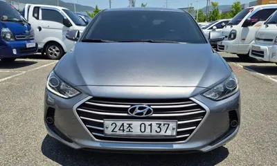 Hyundai Avante 2016, 179019 км, за 4296.67 USD