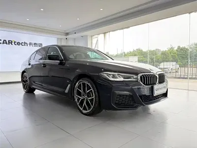 BMW 5 Series 2022, 180000 км, за 25669.75 USD