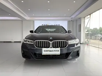 BMW 5 Series 2022, 180000 км, за 25669.75 USD