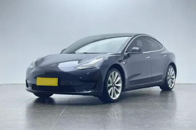 Tesla Model 3 · 2019 год