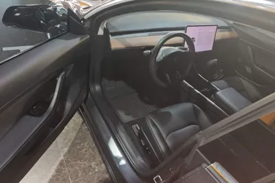 Tesla Model 3 2019, 91800 км, за 17575 USD - фото 18