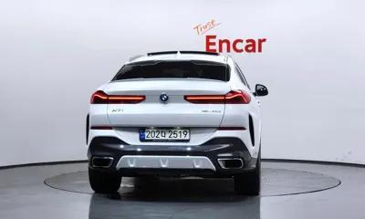 BMW X6 2023, 60125 км, за 79323.17 USD