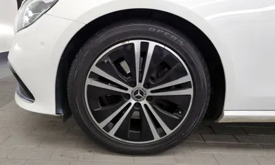 Mercedes-Benz E-Class 2021, 96478 км, за 21737.69 USD