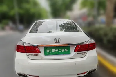 Honda Accord 2015, 56000 км, за 8594 USD