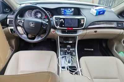 Honda Accord 2015, 56000 км, за 8594 USD - фото 9