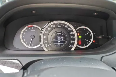 Honda Accord 2015, 56000 км, за 8594 USD - фото 11