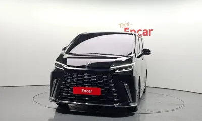 Lexus LM 2025, 14060 км, за 115712.11 USD