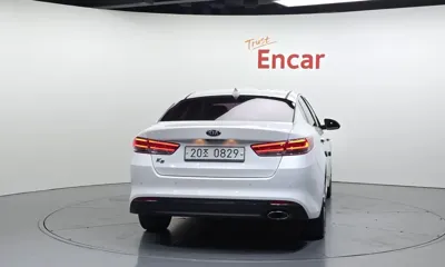 Kia K5 2016, 119611 км, за 6500.68 USD