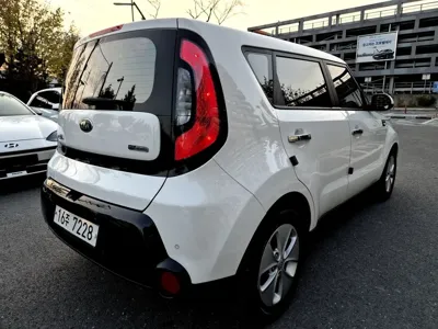 Kia Soul 2015, 132000 км, за 4225.44 USD
