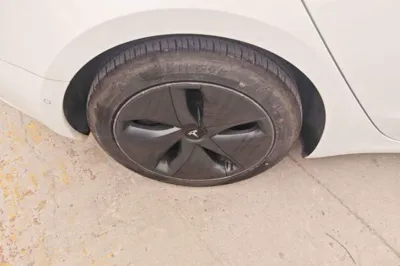 Tesla Model 3 2020, 102300 км, за 18186 USD - фото 11