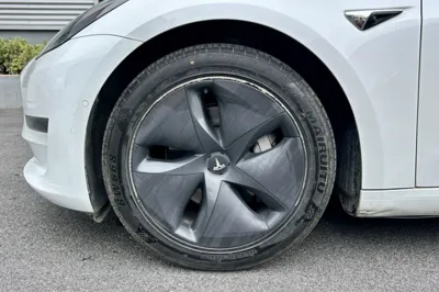 Tesla Model 3 2020, 102300 км, за 18186 USD - фото 16