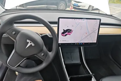 Tesla Model 3 2020, 102300 км, за 18186 USD - фото 21
