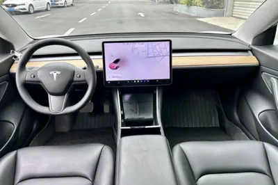 Tesla Model 3 2020, 102300 км, за 18186 USD - фото 23