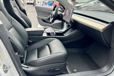 Tesla Model 3 2020, 102300 км, за 18186 USD - фото 29
