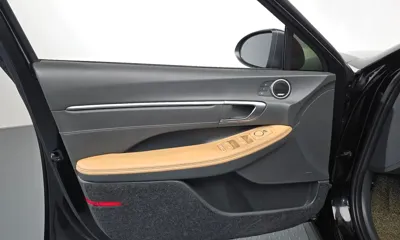 Hyundai Sonata 2022, 72435 км, за 14883.86 USD - фото 24