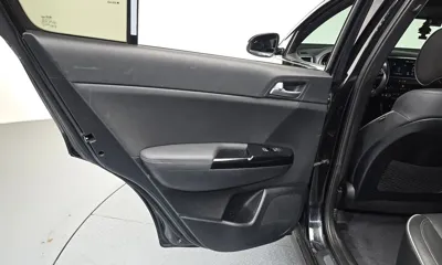 Kia Sportage 2019, 123705 км, за 11205.22 USD - фото 25
