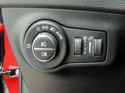 Jeep Compass 2018, 36408 км, за 175.52 USD - фото 12
