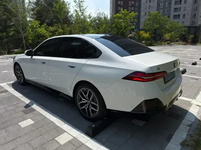 BMW i5 2024, 39420 км, за 43627.74 USD