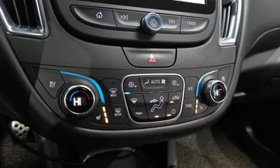 ChevroletGMDaewoo Malibu 2017, 128038 км, за 4785.35 USD - фото 18