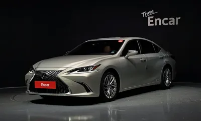 Lexus ES · 2019 год