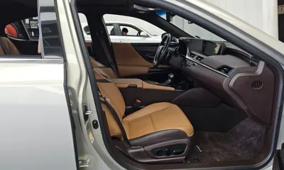 Lexus ES 2019, 94864 км, за 21793.36 USD - фото 11