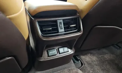 Lexus ES 2019, 94864 км, за 21793.36 USD - фото 31