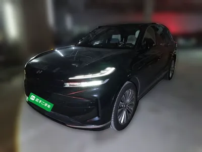 ONVO Luxeed L90 · 2025 год