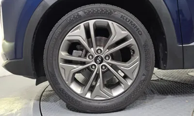Hyundai Santafe 2019, 121386 км, за 11891.86 USD