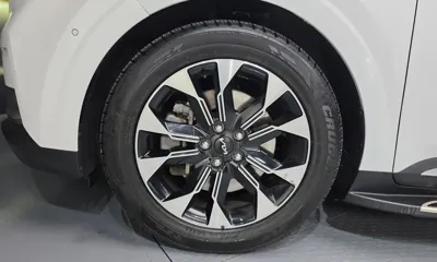 Kia Canival 2023, 85105 км, за 17907.14 USD
