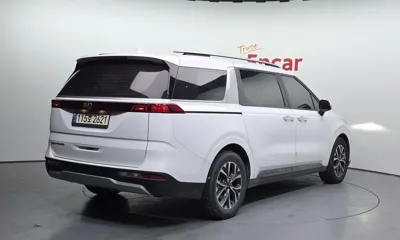 Kia Canival 2021, 170555 км, за 10927.14 USD