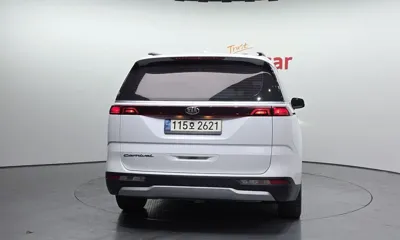 Kia Canival 2021, 170555 км, за 10927.14 USD