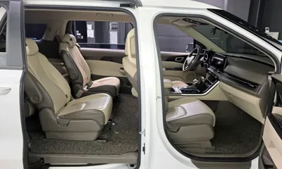 Kia Canival 2021, 170555 км, за 10927.14 USD - фото 20