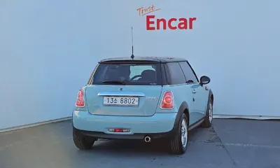 MINI Cooper 2013, 92833 км, за 2822.63 USD