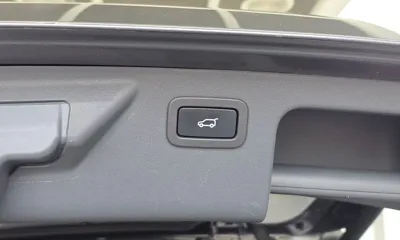 Land Rover Discovery Sport 2018, 100094 км, за 65636.08 USD - фото 31