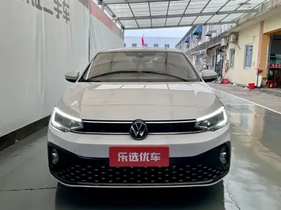 Volkswagen Lavida 2023, 51000 км, за 8627.52 USD