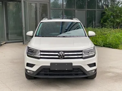 Volkswagen Tharu 2023, 9000 км, за 22630.52 USD
