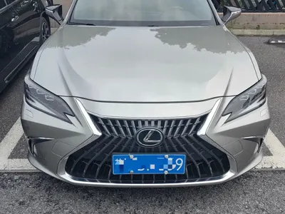 Lexus ES 2022, 43000 км, за 36658.82 USD