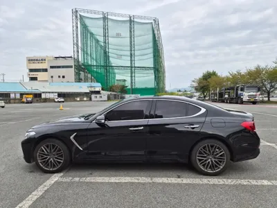 Genesis G70 2018, 135663 км, за 10141.79 USD