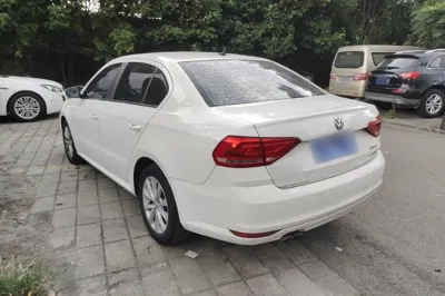 Volkswagen Lavida 2017, 60500 км, за 7794 USD