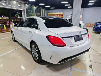 Mercedes-Benz C-Class 2018, 110000 км, за 17062.27 USD - фото 7