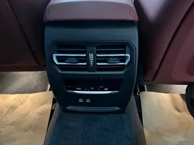 BMW i3 2024, 48000 км, за 20303.8 USD - фото 9